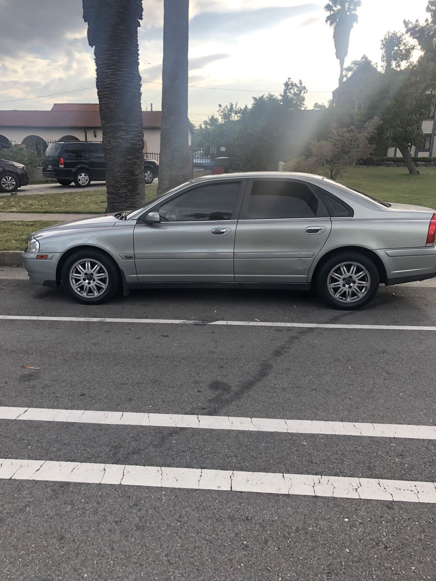 2004 Volvo S-80