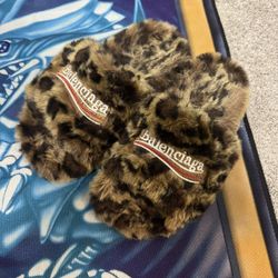 Balenciaga Slides 