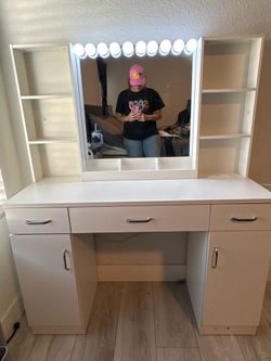 Women’s Vanity Built