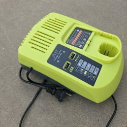 12V-18V USB Fast Charger 