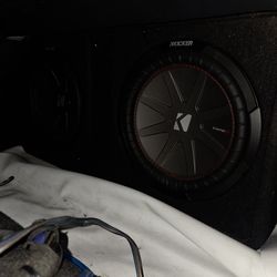 2 12 inch Kicker subwoofer