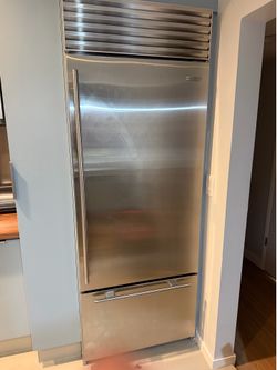 Sub Zero Fridge