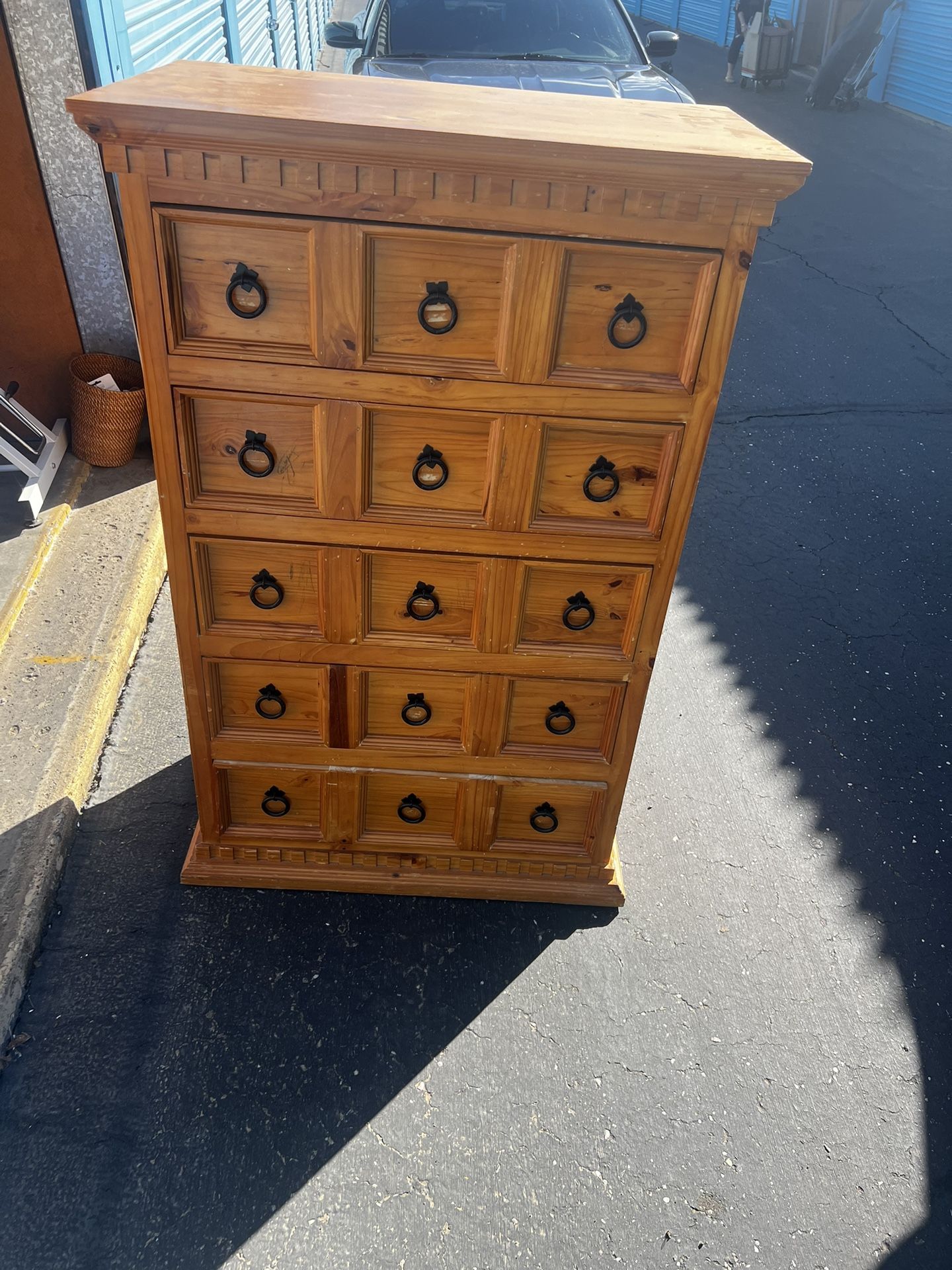Dresser