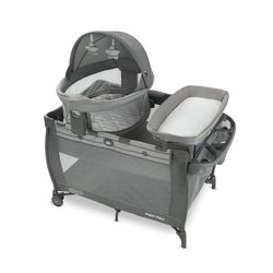 Graco pack n play playard with bassinet and changing station