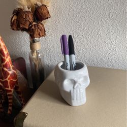 Skull Pen Holder