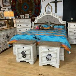 
🎉BLACK FRIDAY🎉New Furnitures queen king full twin bed dresser mirror nightstand options ♧realyn Chipped White Panel Bedroom Set 