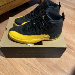 Air Jordan 12 University Gold 