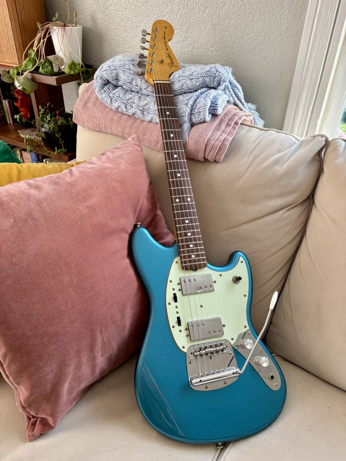 Fender Pawn Shop Mustang Special, 2011, Made In Japan, Lake Placid Blue