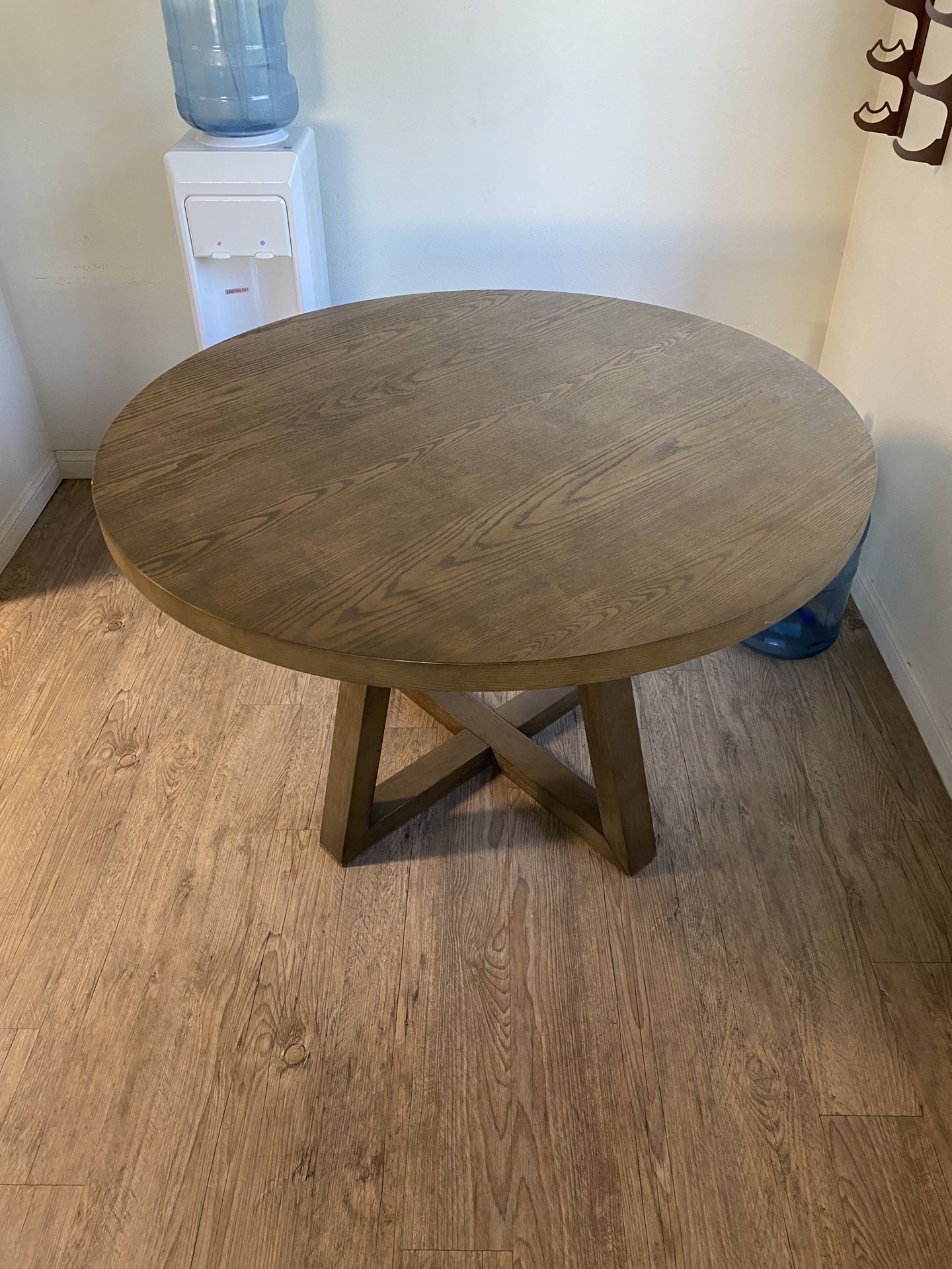 Lakeland round dining table deals
