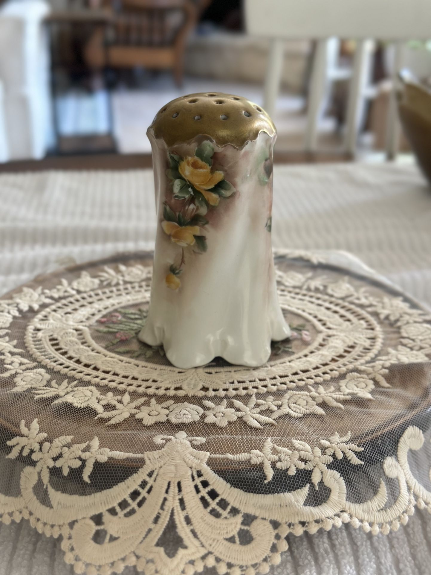 Antique Hand-Painted Porcelain Hatpin Holder – Yellow Roses & Gold Gilt