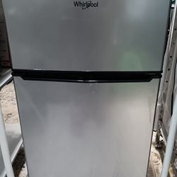 Whirlpool- Refrigerator