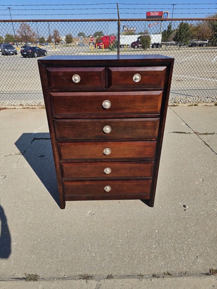 7 Drawer Dresser