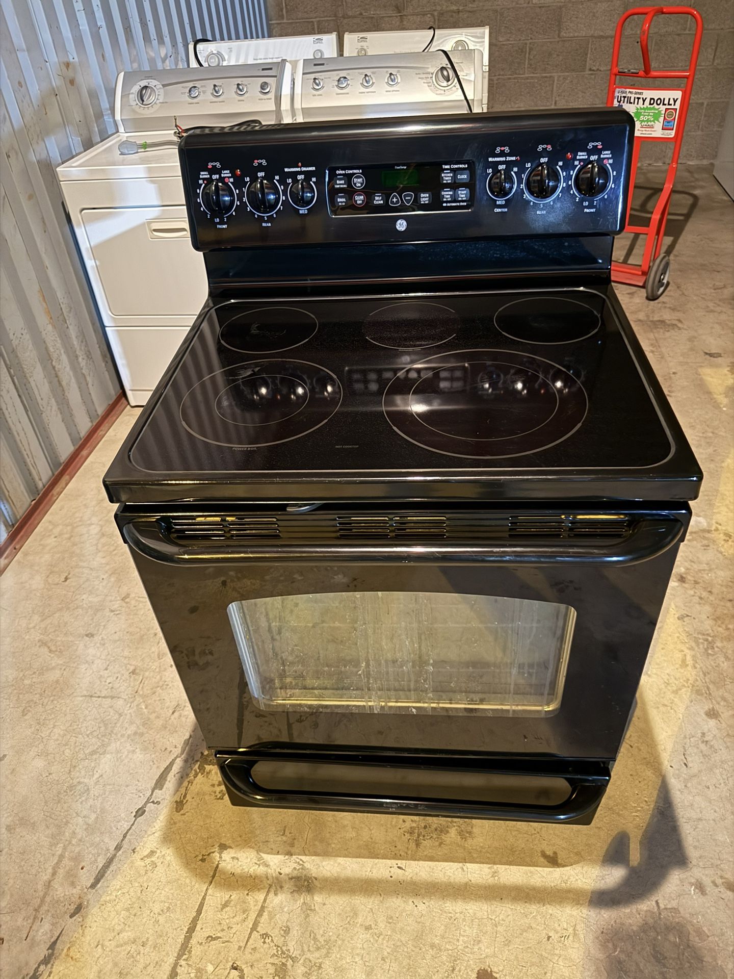 G.E electric Stove