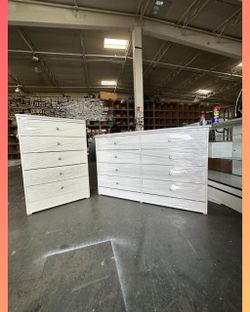 5 and 8 drawers dresser / Five and eight drawers dresser / Cajonera