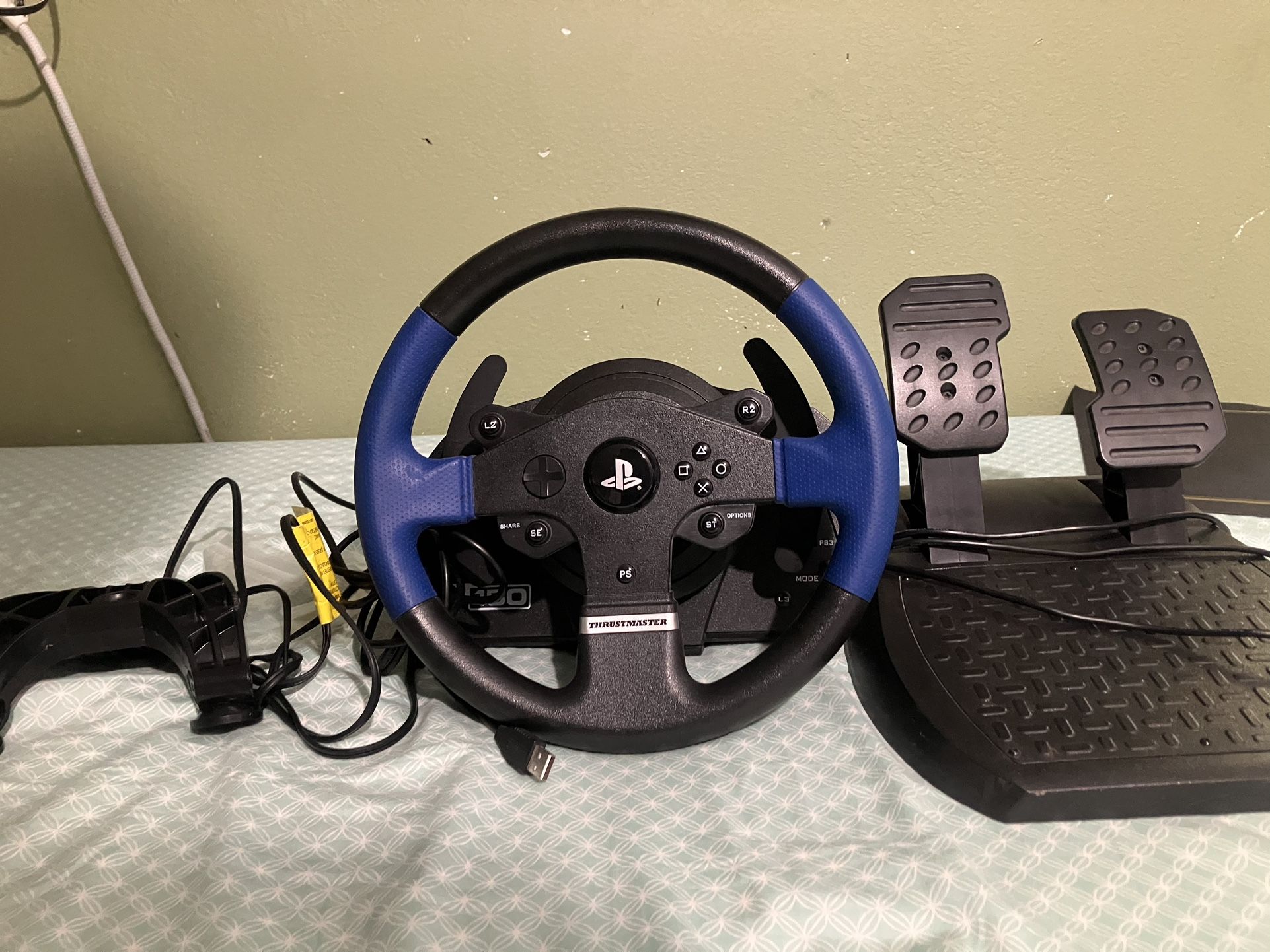 PS4 T150 Steering Wheel