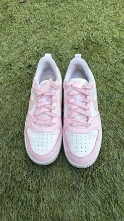 Pink Nike 6.5