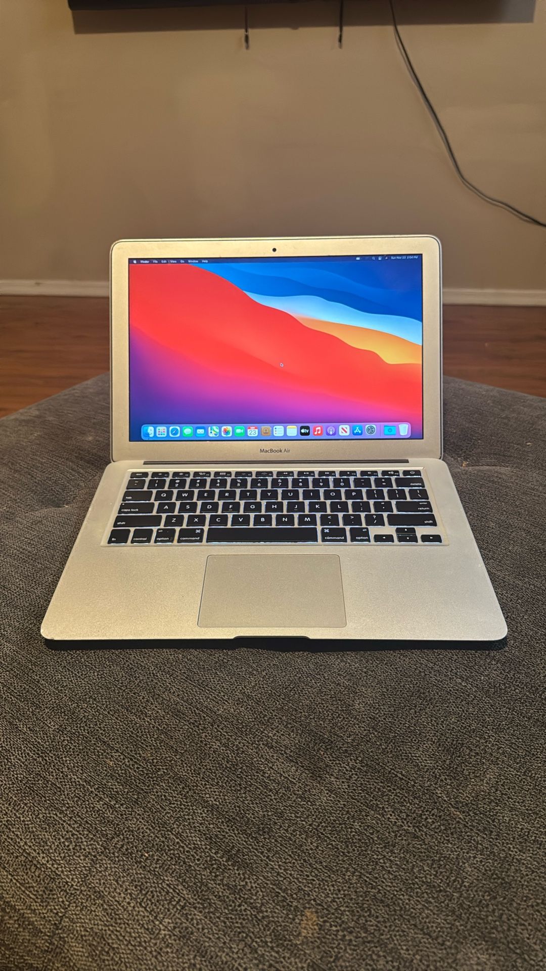 MacBook Air 13 Inch Excellent Condition With Charger