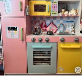 Play Kitchen