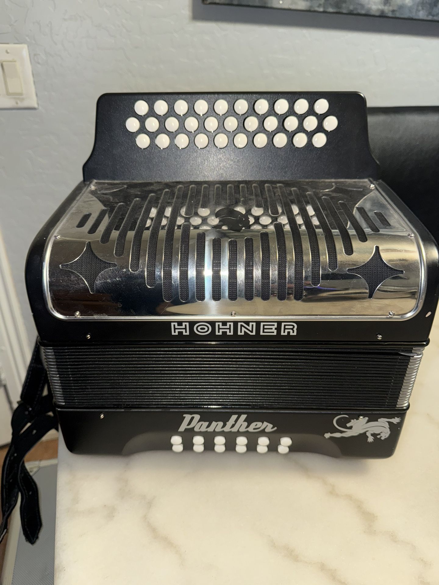 Hohner Panther