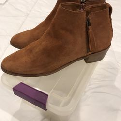 Suede boots