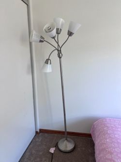 Floor lamp