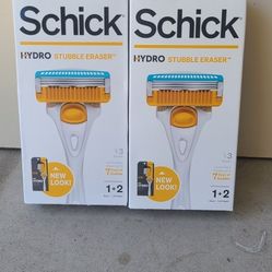 Schick Hydro Razor With 2 Refills 