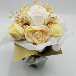 Flowers Candles Valentine’s Gift Flowers