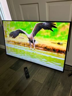 Westinghouse - 50" Class - LED -3840P 2160p - Smart - 4K UHD TV with HDR
