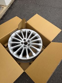Silver Multi-Spoke Alloy 19 inch Wheel Rim
