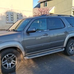 2004 Toyota Sequoia