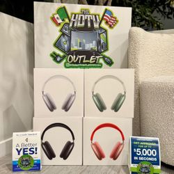 Apple AirPods Max floor model 