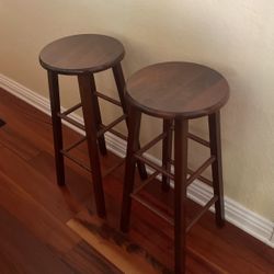 1 Wooden Stool
