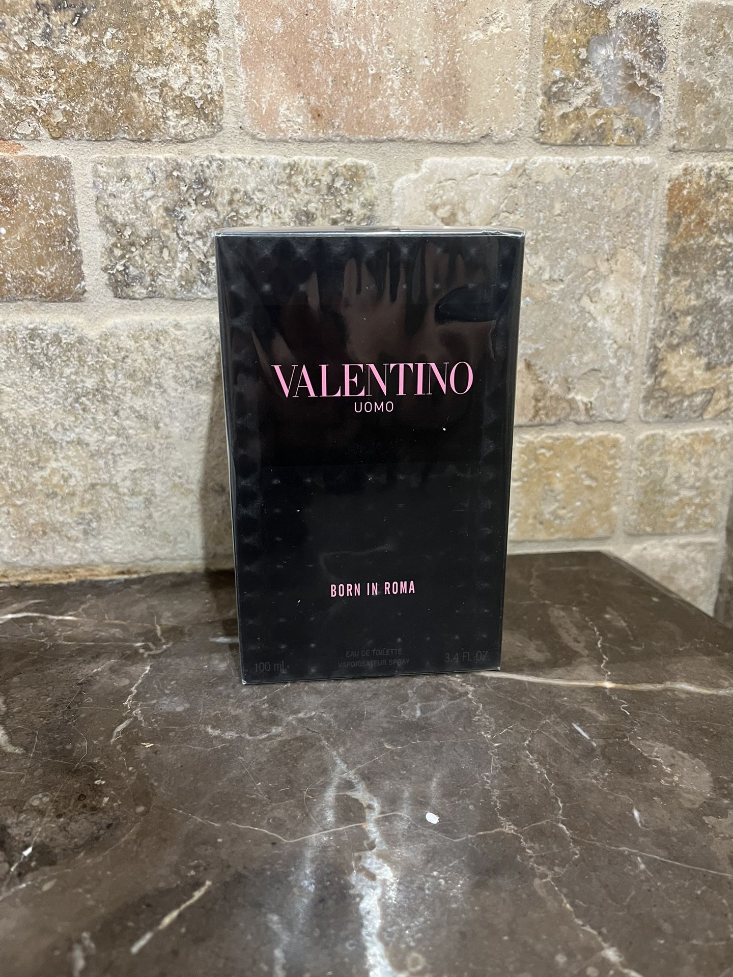Valentino Uomo Born In Roma