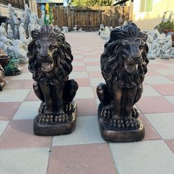 New set of Lions made out of cement
