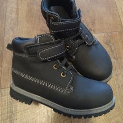 Boys Shoes Size 11