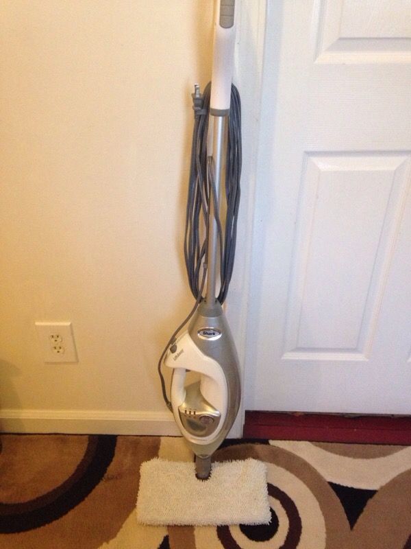 Floor steame cleaner