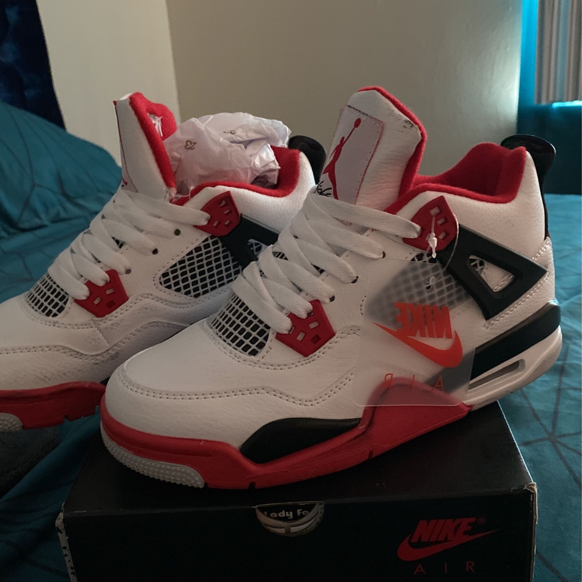 Jordan 4 White & Red