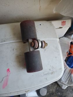 Skate board trucks