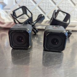 2 GoPro Hero Session action Cameras