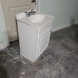 Bathroom Cabinets With sink 