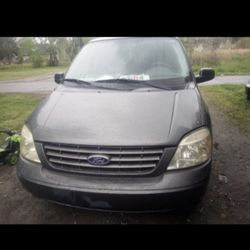 $2500 Ford Freestar 
