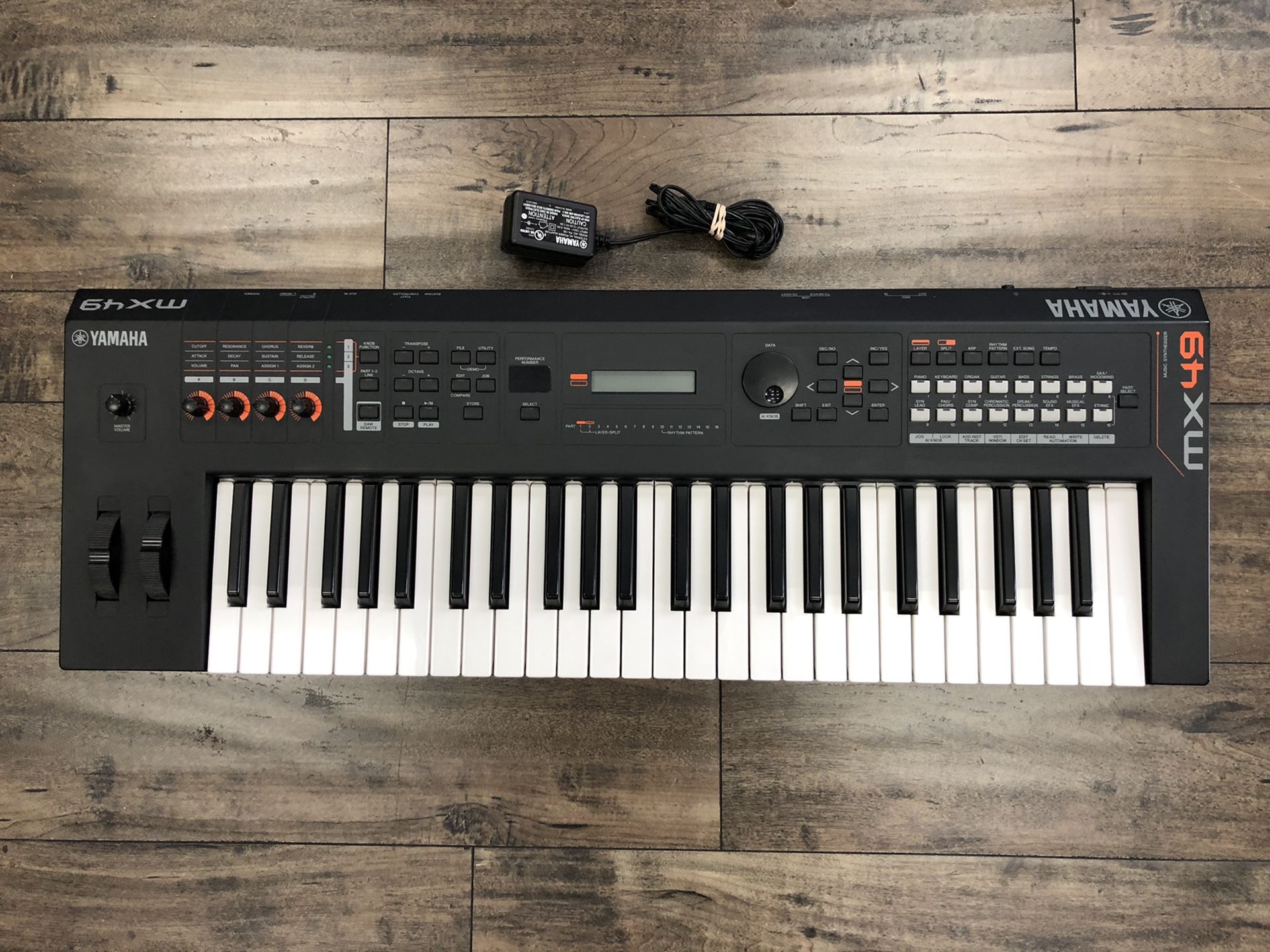 Yamaha MX49 49-Key Music Synthesizer Keyboard