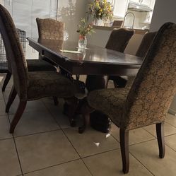Elegant Dining Set
