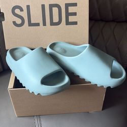 Adidas slides size 7