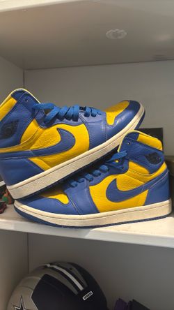 Nike Air Jordan 1 Retro High OG 'Reverse Laney' sneakers they are size 7
