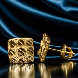10k Nugget Yellow Gold Earrings -Diamond -Cut