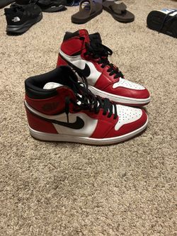 Jordan 1 Chicago (2015) size 12