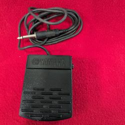 Yamaha FC5 Sustain Foot Pedal Electronic Keyboard Switch 5.5 Ft Cord Black 
