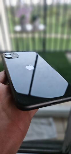 iPhone 11 - Super clean