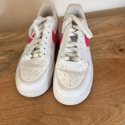 Nike Tennis Shoes